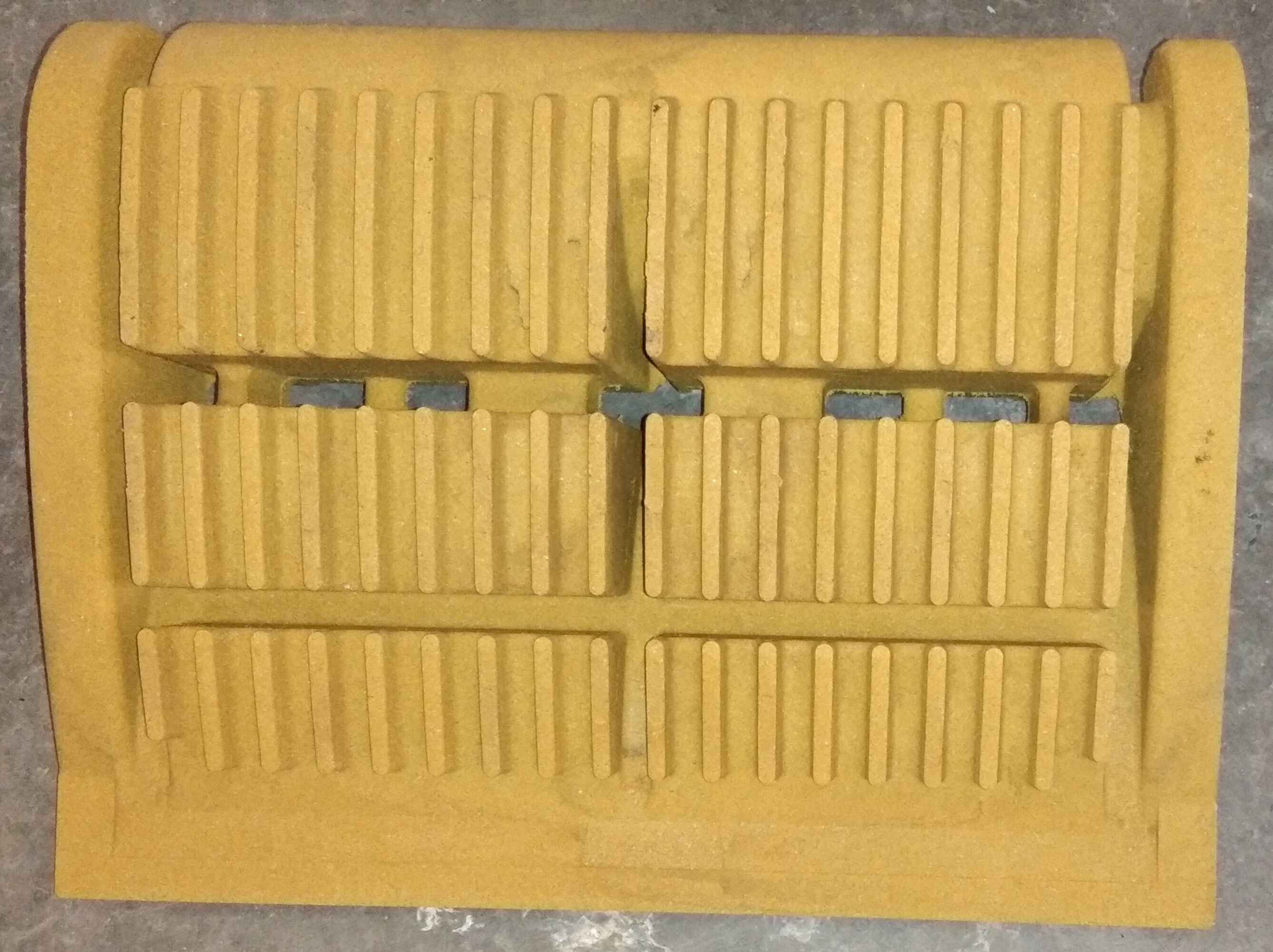 COM PLATE- CEMENT PLANT.